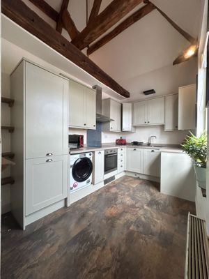 ktichen- click for photo gallery